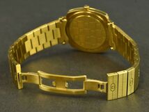 176121□美品 動作確認済 GUCCI グッチ グリップ メンズウォッチ 腕時計 クォーツ デイデイト 157.4 ゴールド アナログ ケース/ D_画像8
