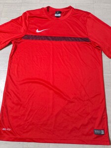 サイズ：xl 　美品　NIKE（ナイキ） サッカープラクティスシャツ ACADEMY トレーニング　　　 半袖Tシャツ