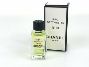 未使用　シャネル　CHANEL　No.19　オードトワレ　4.5ml　サンプル品　ミニ香水　YMK-759