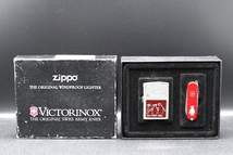 動作未確認 ZIPPO VICTORINOX ジッポー ビクトリノックス ペンギン オイルライター 喫煙具 箱・マルチツール付 ■24330_画像1