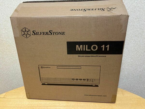 SilverStone MILO 11 SST-ML11B Micro-ATX PCケース 8cmファン付