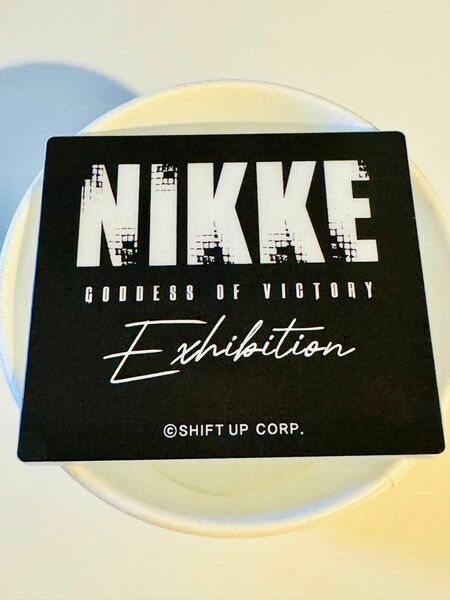 NIKKE exhibition ニケ展　特典　アクリルバッジ