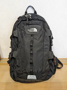 ☆美品☆THE NORTH FACE ザノースフェイス リュックHOT SHOT ナイロン バックパック