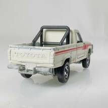 52 トミカ 日本製 No. 61 S=1/62 トヨタ ハイラックス 4WD_画像3