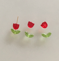 ガラスフラワー/チューリップ【赤色＋緑葉】10セットで150円_画像1