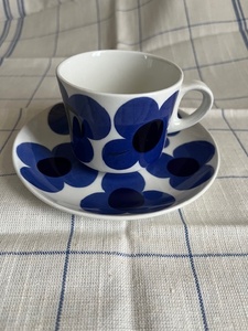 ◎ARABIA アウリンコ（Aurinko）花柄[青] コーヒーカップ＆ソーサー 北欧ヴィンテージ