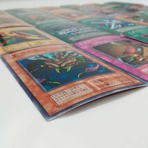 sD982q [まとめ] 遊戯王 初期キラ 計24枚 ブラック・マジシャン 心変わり メテオ・ドラゴン ローの祈り 風魔人ヒューガ 他_画像7