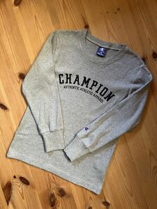 美品 Champion チャンピオン 薄手トレーナー ロンTシャツ グレー 150cm ランニング スウェットシャツ スポーツウェア 男女兼用