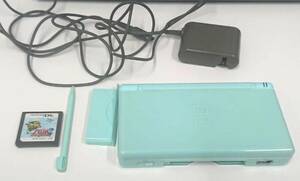 Nintendo DS Lite ice blue зарядное устройство, стилус,GBA картридж слот с чехлом soft имеется ( Zelda. легенда фантастика. песочные часы )
