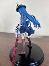 中古品　東方プロジェクト　非想非非想天の娘　比那名居天子　1/8　フィギュア　_画像5