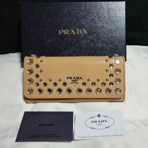 PRADA 長財布