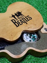 THE BEATLES　ビートルズ　クォーツ　腕時計ギター型木箱　コレクション①_画像9