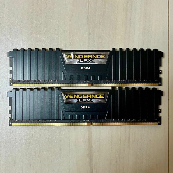 CORSAIR VENGEANCE LPX CMK16GX4M2A2666C16 (8GB x 2枚) DDR4 2666MHz