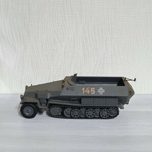 1/35 ドイツ軍 ハノマーク Sd.Kfz.251 ハーフトラック プラモデル 完成品 第二次世界大戦 装甲車の画像2