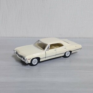 1/43 シボレー インパラ Chevrolet Impala クラシック アメ車 ダイキャスト ミニカー