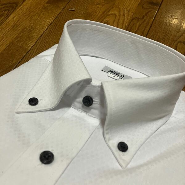 ABITRE51☆白織柄　半そで形態安定ワイシャツ　L(首41㎝)　ボタンダウン