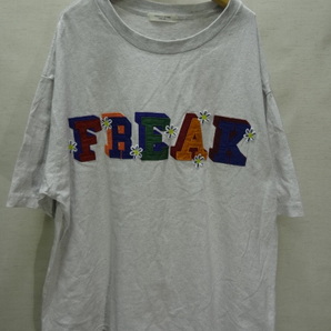 全国送料無料 フリークスストア FREAK’S STORE メンズ 綿100% 杢グレー色 FREAKワッペン付き 半袖 オーバーサイズTシャツ Fサイズ