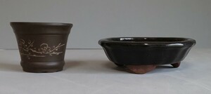 中国冝興黒泥丸小鉢、中国花形丸小鉢 ２個