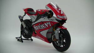 タミヤ1/12 YANAHA YZR-M1 No.7 カルロス・チェカ仕様 (完成品）