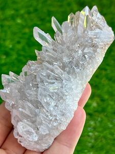 天然水晶　水晶クラスター　高品質　高透明　ヒマラヤ産　パワーストーン