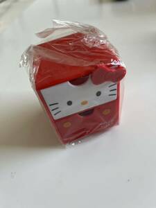 * miniature Hello Kitty chest rare *