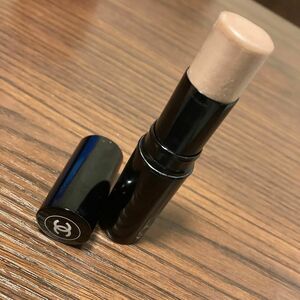 CHANEL シャネル　multi-use stiack sculpting