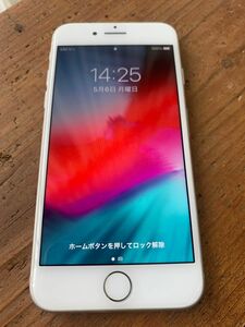 iPhone 8 SIMフリー　64GB シルバー