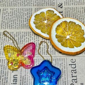 レジン チェーンホルダー 蝶＆星2個セット ハンドメイド 青　春色