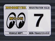 【MOONEYES・ムーンアイズ】※《レジストレーションステッカー・７月 》※ 車検ステッカー　ハワイ　(DM212-07)_画像2