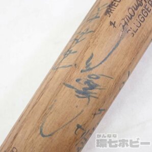 0Ka19◆旧家より 不明品 プロ野球?寄せ書き 直筆サイン入/当時物 三越 バット 木製 全長85cm/日米野球?昭和レトロ 送:-/100の画像6