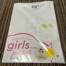 【新品】のぞけば会えるポケットTシャツ　第1弾　浅川梨奈　ミニポスター　girls in the pocket　ヴィレッジヴァンガード　_画像2