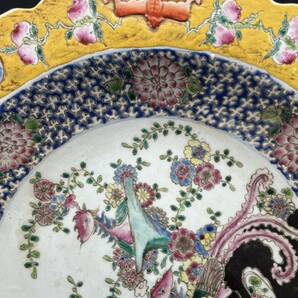 r6050620 中国美術 飾皿 大皿 鳳凰紋 在銘 康熙辛亥中和堂製 時代物 色絵磁器の画像3