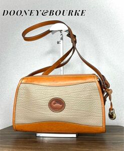 良品★DOONEY&BOURKE ドゥーニーアンドバーク　本革レザー　ショルダーバッグ　グレージュ　斜めがけ　USA製　ビンテージ