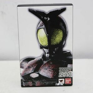 D462H 060 バンダイ S.H.Figuarts 真骨彫製法 仮面ライダーカブト ダークカブト 中古品の画像1