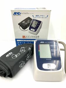 【T】A＆D　上腕式血圧計　UA-622E　動作確認済み　中古品　現状品　コンパクトサイズ　家庭用　ヘルスケア用品　家電　保管品【1311】