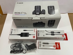 【デジタルカメラ】 Canon EOS kiss X9i [EF-S18-55mm is-STM / EF-S55-250 IS STM] その他ケーブル３本・ACアダプタ付き