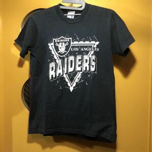 【即決】Los Angeles RAIDERS 1992年 made in U.S.A. ロサンゼルス・レイダース ブラック半袖Tシャツ メンズSサイズ ビンテージ古着 年代物