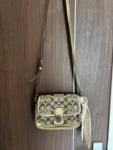 ＣＯＡＣＨ/コーチ　★ショルダーバッグ　★ミニサイズ　スカーフ付き　★シグネチャー　