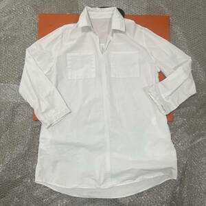 ブラウス　トップス　ホワイト　長袖　シャツ　ゆったり　シンプル　単色　レディース フリーサイズ F