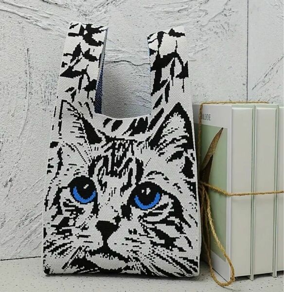 青い目の猫 ニットバッグ