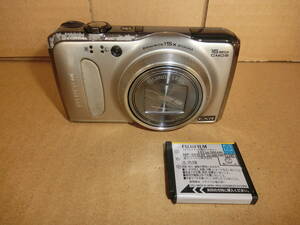 Fine Pix F660EXR 中古・バッテリー付き 1/2EXR CMOS 15倍光学ズーム J３