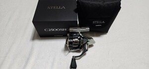 超美品中古品 SHIMANO シマノ 18 ステラ C2500SHG(収納袋、化粧箱付き) 03800