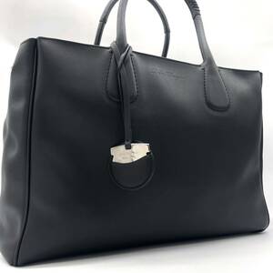  hard-to-find / ultimate beautiful goods * Ferragamo Salvatore Ferragamo men's A4 storage business tote bag shoulder .. Logo charm leather black black super rare 
