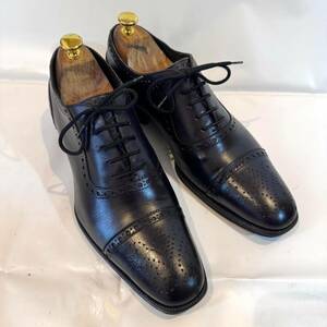 MAXVERRE マックスヴェッレ パンチドキャップトゥ レザーシューズ UK7.5(26.0cm) ビジネスシューズ メンズ 革靴 42 イタリア製 シンプル