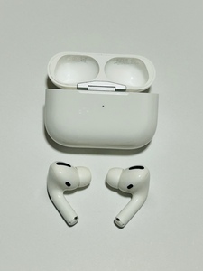 【Apple正規品】純正 AirPods Pro エアーポッズ Bluetooth イヤホン ワイヤレス 中古品 外箱付属品あり【右耳不良】