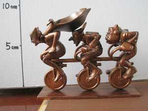  rare * time bo can * Uni five .... tricycle. bronze color moni . men to* extra attaching 