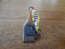 フランス☆古いピンズ【McDonald's ドナルド】カナダ ピンバッジ ピンバッチ PINS マクドナルド_画像1