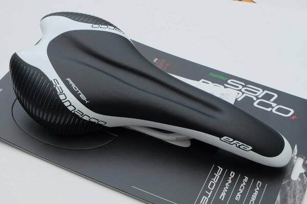 ERA Dynamic Protek 溝あり Selle San Marco サドル サンマルコ エラ ダイナミック プロテック 黒白 未使用