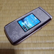 美品　docomo　らくらくホン7　F-09B(ピンク)　電池パック2個付き_画像3