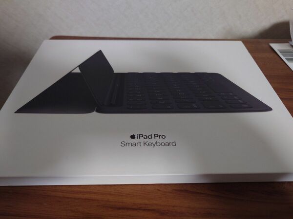 iPad Pro (10.5-inch) Smart Keyboard MPTL2J/A （チャコールグレイ）